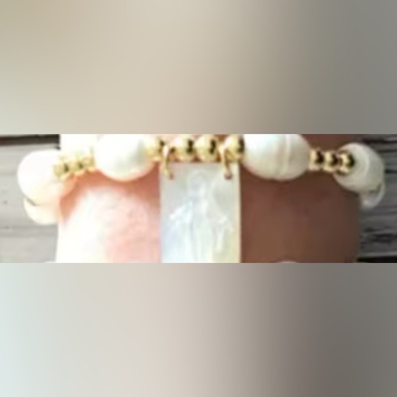 Our Lady of Grace~ Virgin de Guadelupe Mary Mother of Pearl Carved Bead Bracelet - Picture 16 of 16
